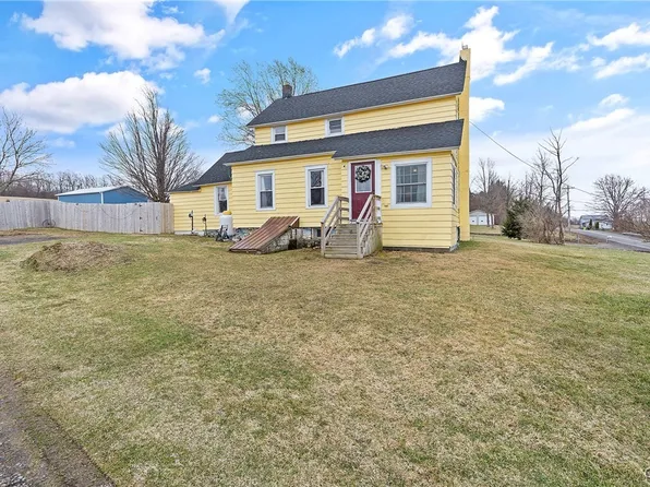 4084 Young Rd, Syracuse, NY 13215