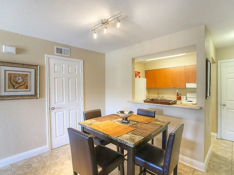 ASHTON PLACE APARTMENTS — Photo 12