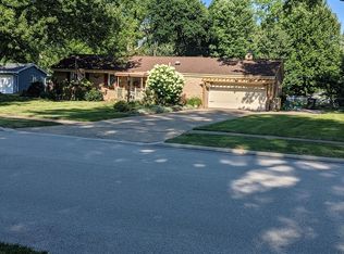 221 Crestwood Dr, Avon Lake, OH 44012