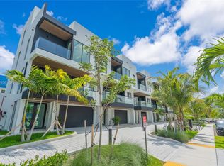3222 NE 7th St, Pompano Beach, FL 33062