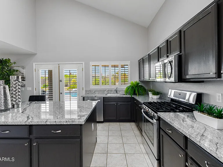 10458 E Karen Dr — Photo 38