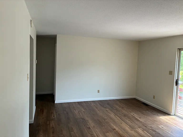 774 W Union St #5 — Photo 16