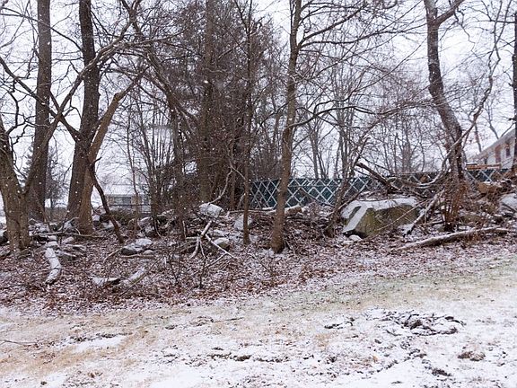 5th image of 11 Hillside Ave