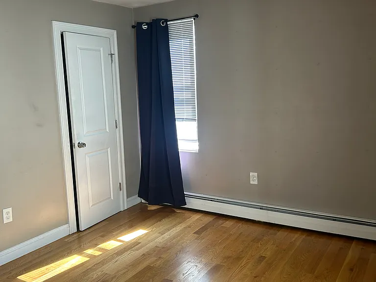 959 Locust St #2 — Photo 3