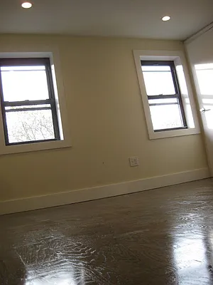 Rented by Full Time Management | media 12