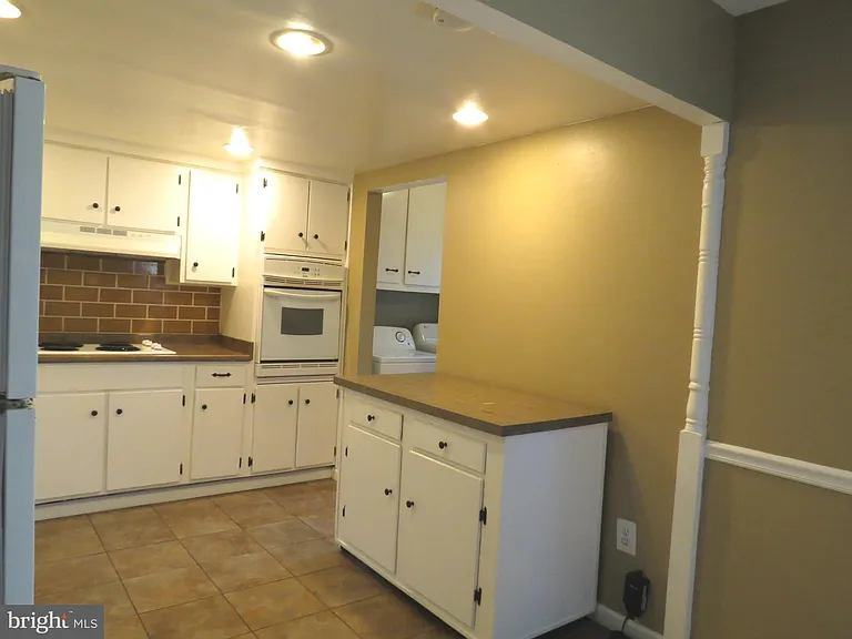 15310 Annapolis Rd — Photo 8