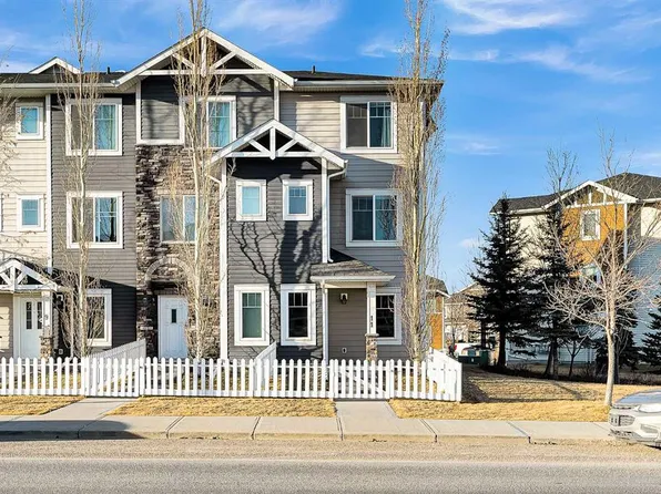 300 E Marina Dr #11, Chestermere, AB T1X 0P6