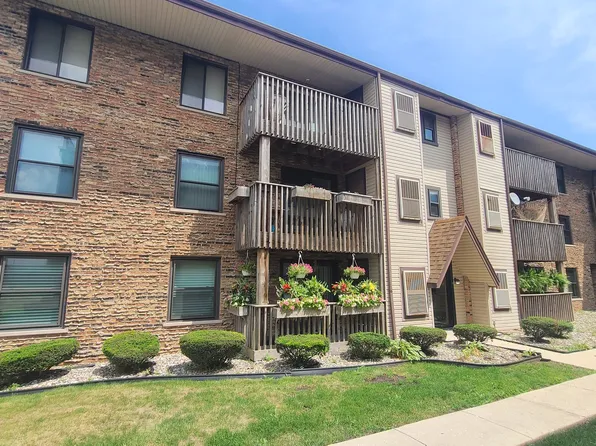 4553 W 56th St #311, Chicago, IL 60629