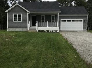 919 Middle Rd, Acushnet, MA 02743