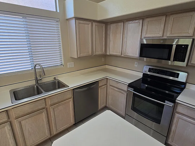 8362 W Melinda Ln — Photo 13