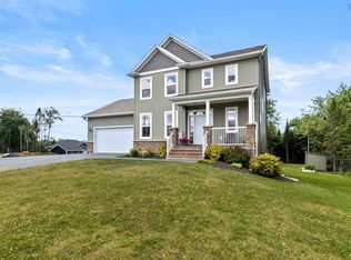 379 Meadow View Way, East Hants, NS B2S 3K1