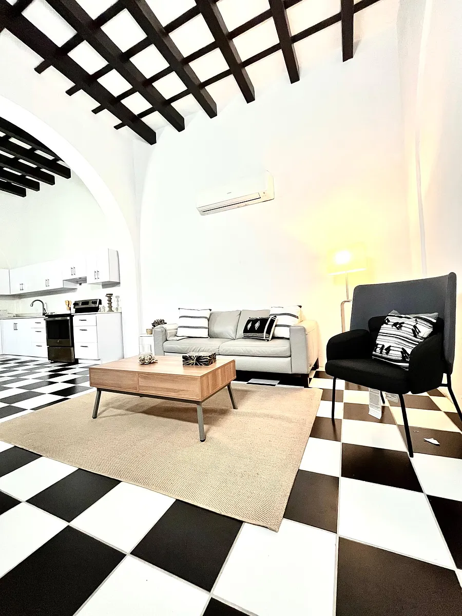 Building Photo - 153 Calle San Justo #2D