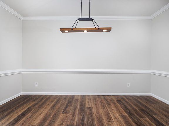 4th image of 346 Heatherstone Rd