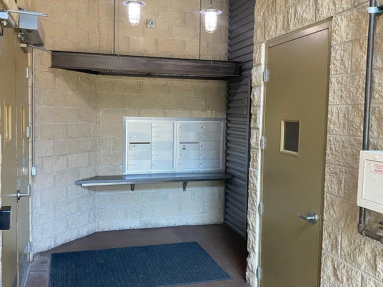 614 S Troy St #102 — Photo 16