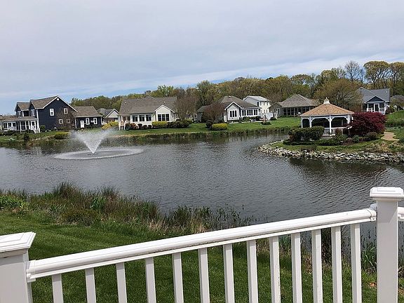 4th image of 342 Lakeside Dr #00