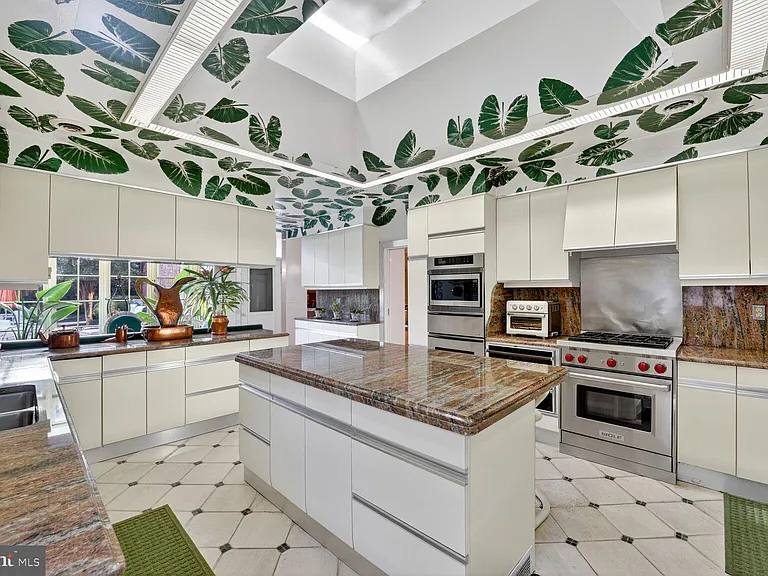 2310 Kalorama Rd NW — Photo 20