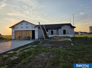 621 S Front St, Hallam, NE 68368