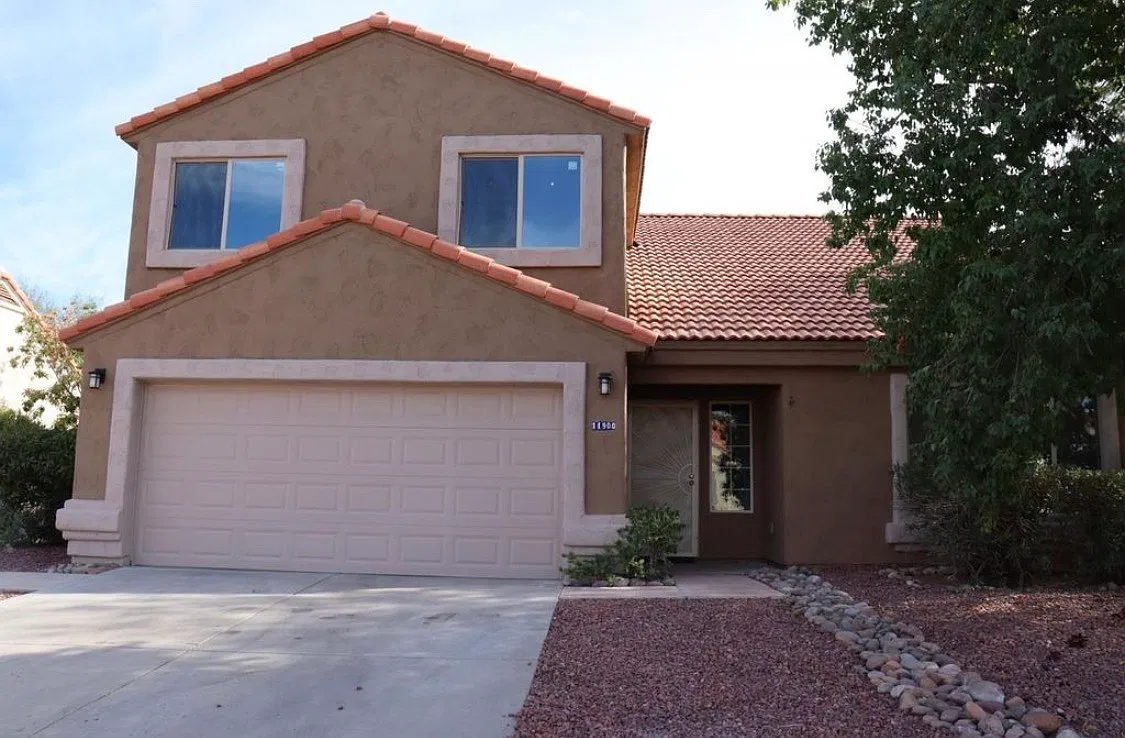 4 bed, 2.5 bath, 2490 sqft, $2,850 — Photo 1