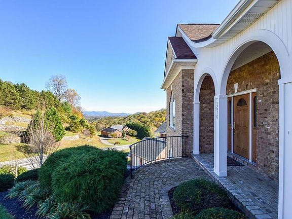 2nd image of 5676 Longridge Dr