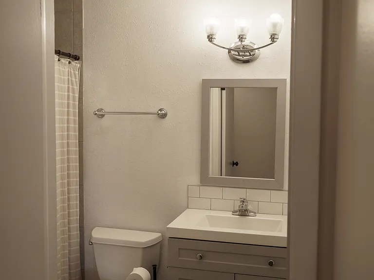 Full bathroom