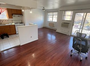 16202 71st Ave APT 2, Fresh Meadows, NY 11365