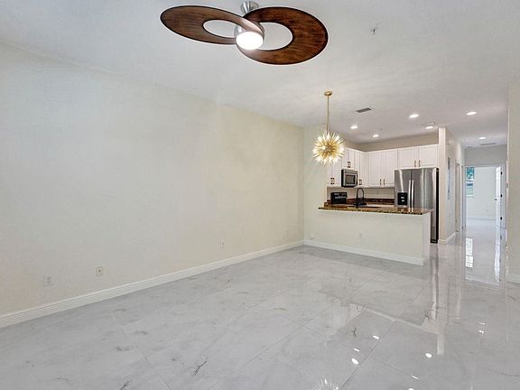 3rd image of 934 SW 147th Avenue #2902