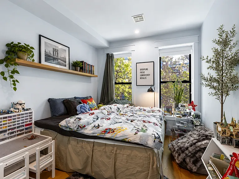 586 Quincy St #1B — Photo 11