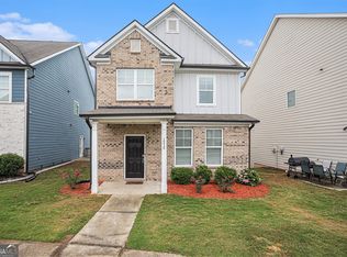 1210 Hawthorne Trl, East Point, GA