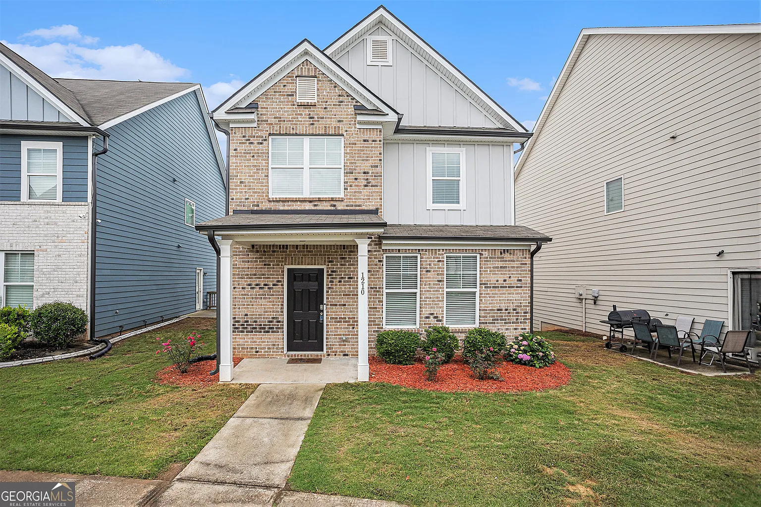 1210 Hawthorne Trl photo 1