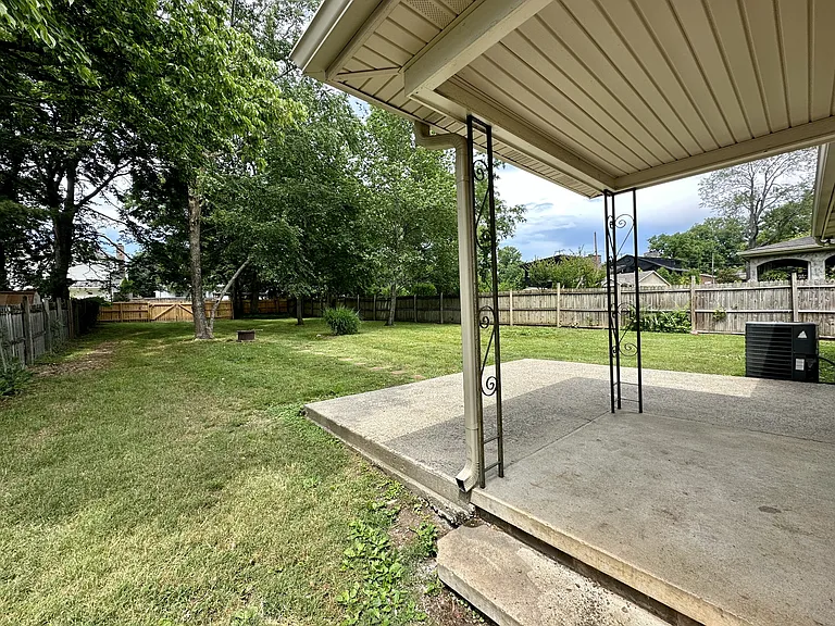 4208 Murphy Rd — Photo 3