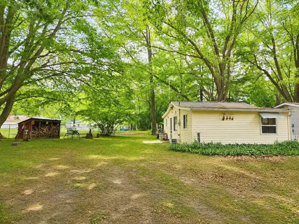 6242 Beech Dr, Lake, MI 48632