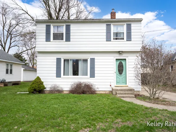 1027 Arlington St NE, Grand Rapids, MI 49505
