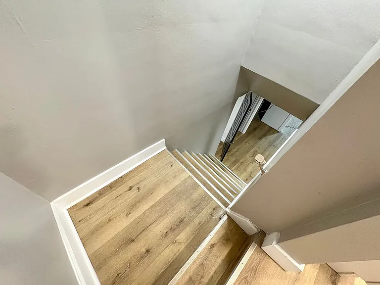 1423 Weyler Ave — Photo 10