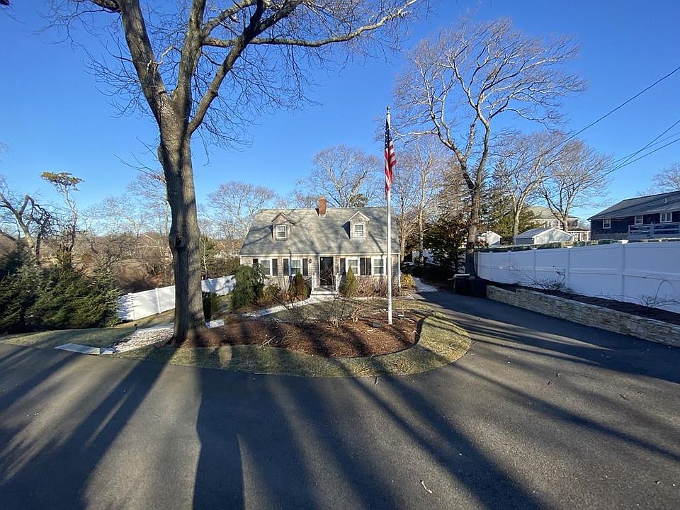 2nd image of 7 Harlow Rd