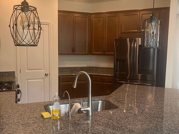 4th image of 1217 Pandora Ave