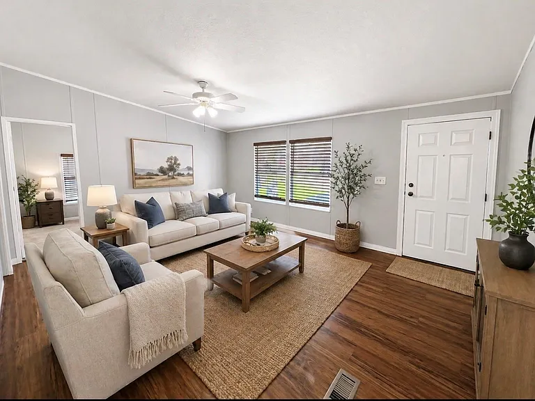 33114 McKinley Cir — Photo 2