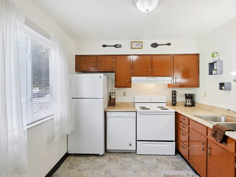 Fountain Park Apartments | Specials Available — Photo 5