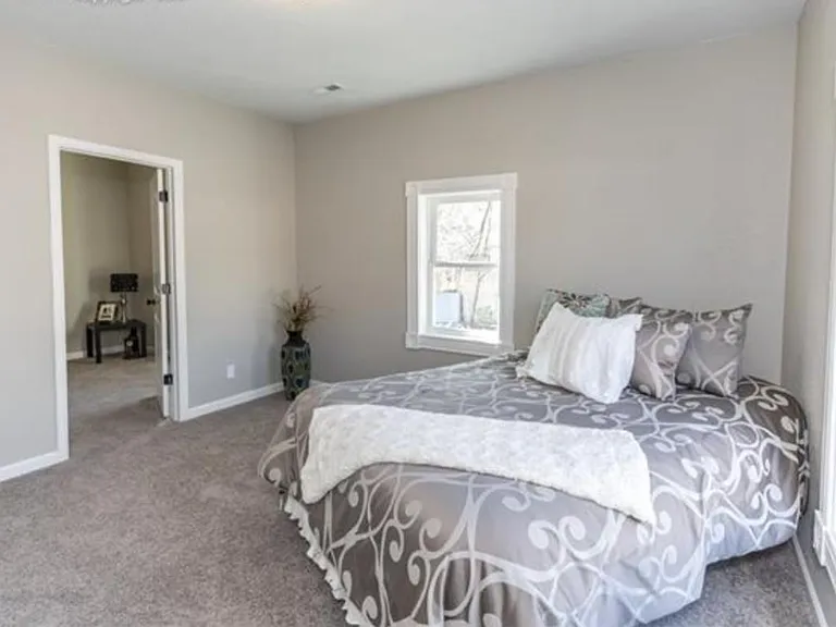 3131 W Pikes Peak Ave — Photo 4
