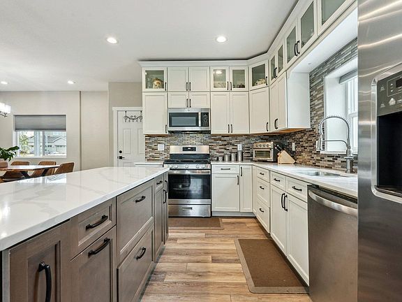 3rd image of 3165 W 63rd Ave