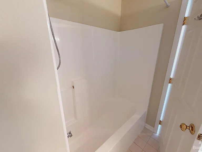 2802 S Knightsbridge Cir — Photo 16