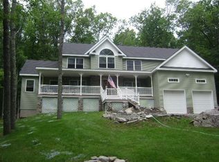 359 Westcolang Rd, Hawley, PA 18428