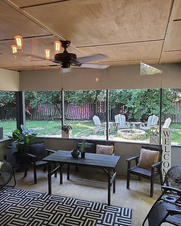 2nd image of 1010 Tate Dr