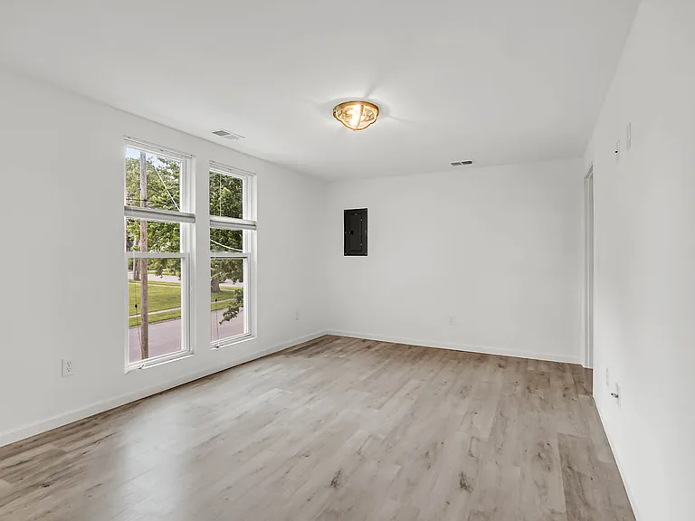 353 Morgan Blvd #3 — Photo 6