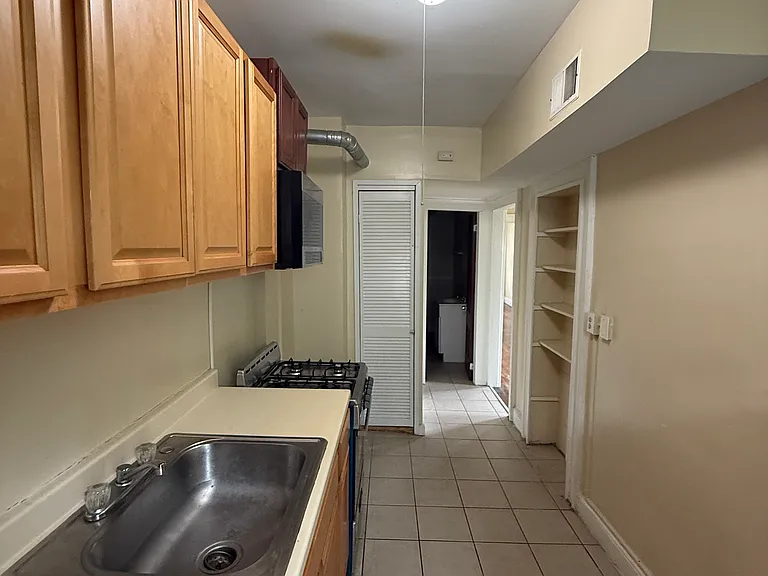 111 Bristol St #2L — Photo 6