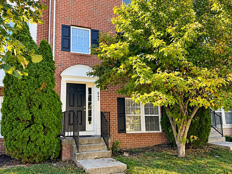 842 Lowe Rd #1