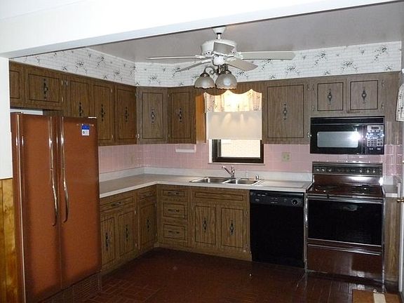 3rd image of 6431 Meadowvista Ct