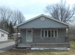 401 Center St, Carleton, MI 48117