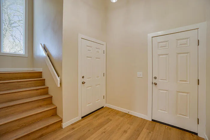 816 SE Olympia Dr — Photo 5