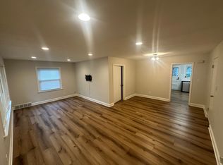 1016 Deerfield Rd #1A, Deerfield, IL 60015