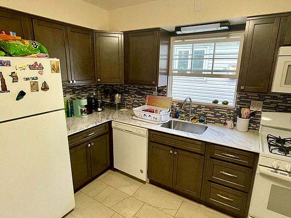 4th image of 198 5th St Floor 2